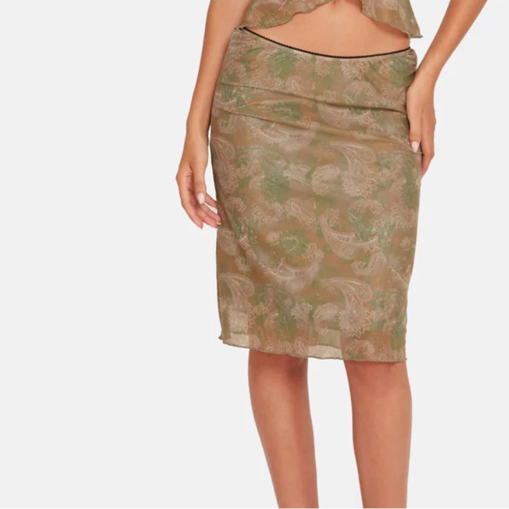 Motel Green Paisley Skirt Large